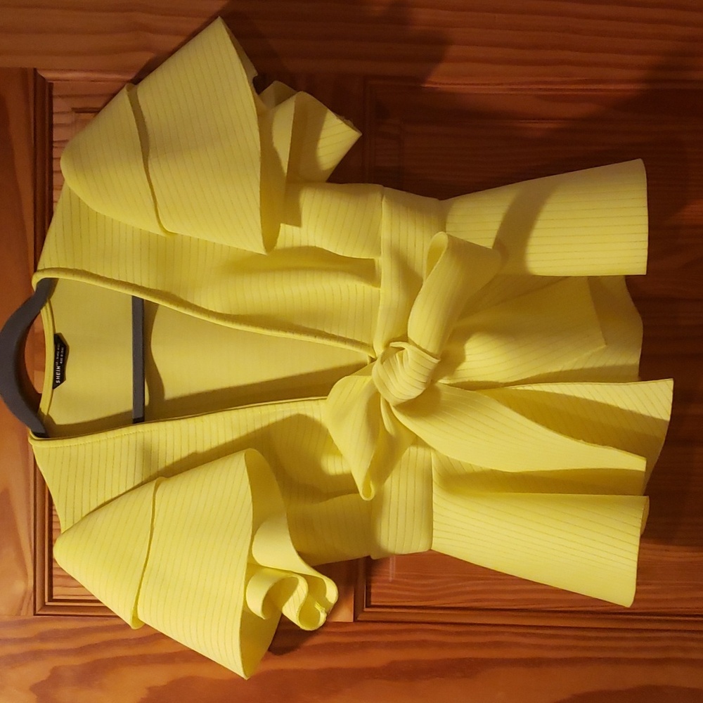 Plunging neck womens peplum top size L